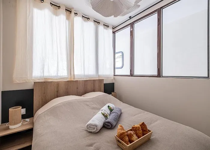 Super Centre Les Pins Proche * Juan-les-Pins